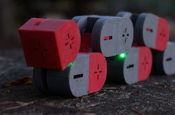 能自行组装的模块化3D打印机器人