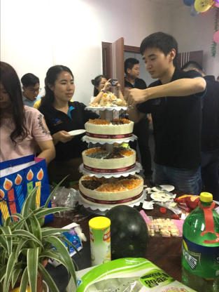 生日会/这个时刻,我们更需要存在感 生日会/这个时刻,我们更需要存在感