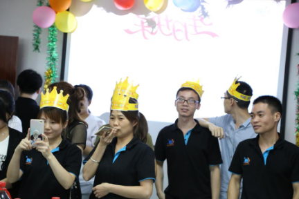 生日会/这个时刻,我们更需要存在感 生日会/这个时刻,我们更需要存在感