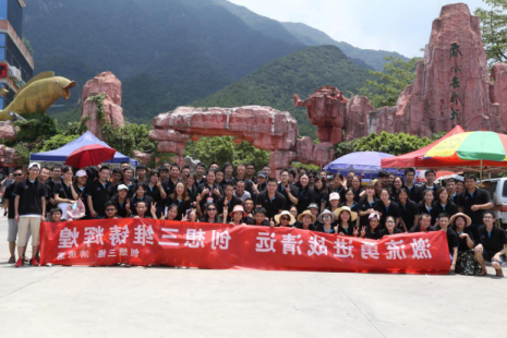 燃！燃！ 燃爆今年盛夏的《战狼2》