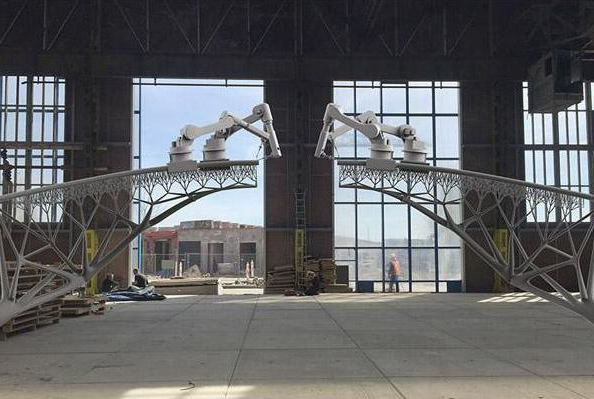 全球首座3D打印桥在荷兰通车