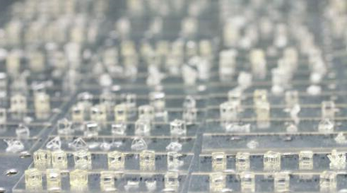 激光全息图可在几秒钟内创建出3D打印物体