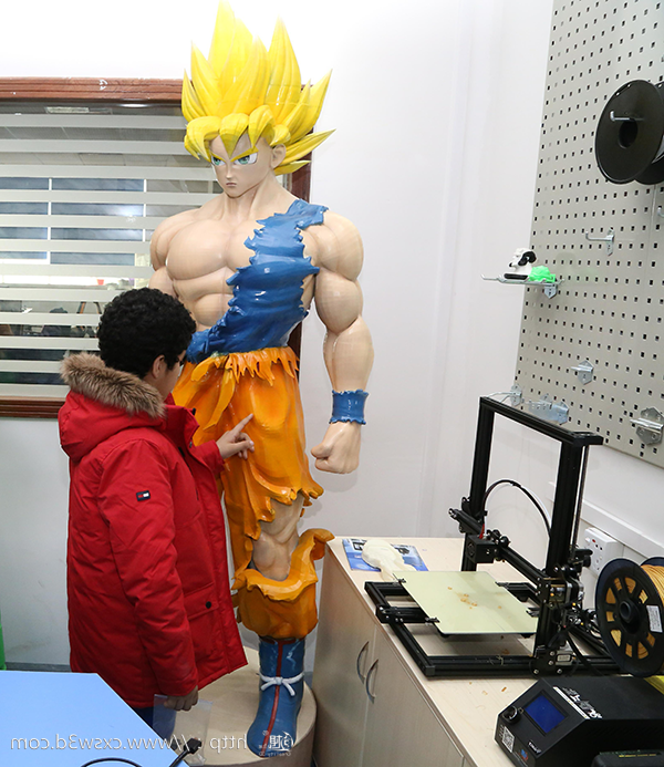 沙特阿拉伯学生走进创想三维
总部 领略3D打印的神奇魅力