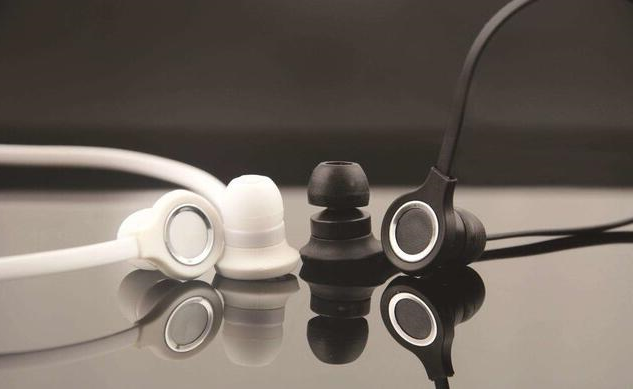 黑格科技携手趁早品牌 推出联名定制3D打印耳机