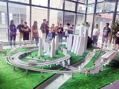 首个3D打印智能化城市沙盘亮相九龙坡