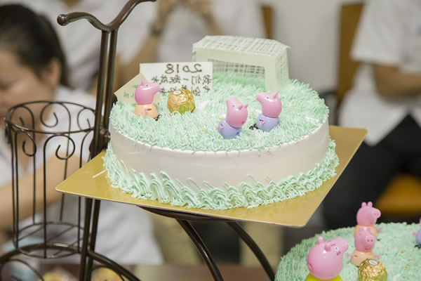 员工生日会︳温情六月，有家.有爱  