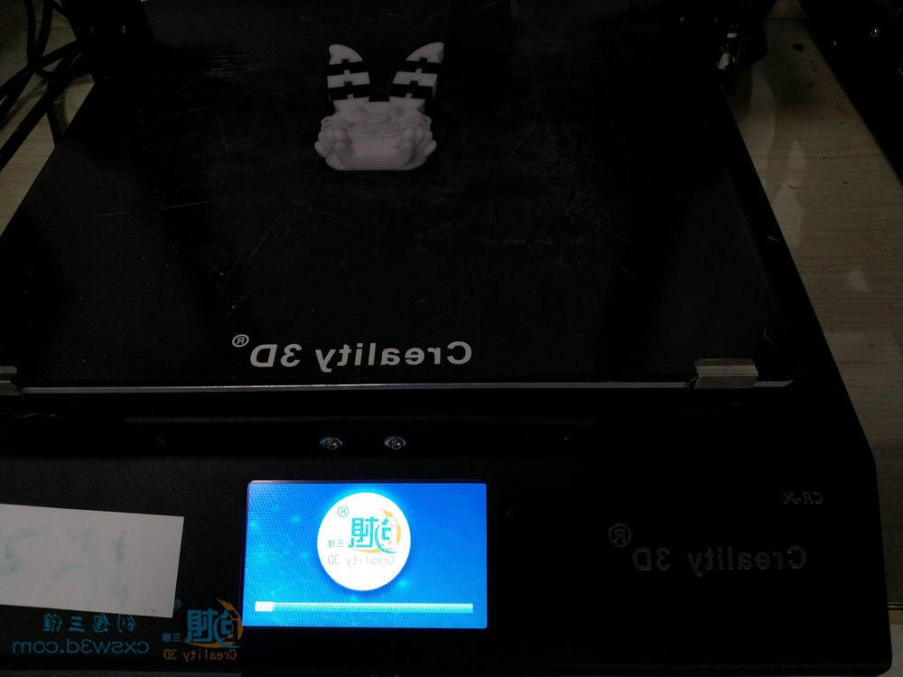 创想三维
：3D打印机玻璃热床板的优点和选用指南