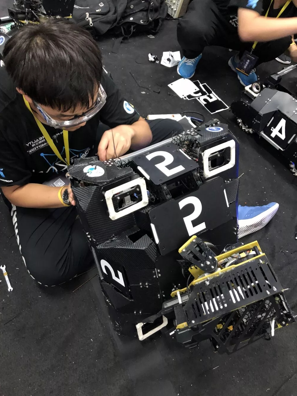 3D打印机机器人大赛学生图