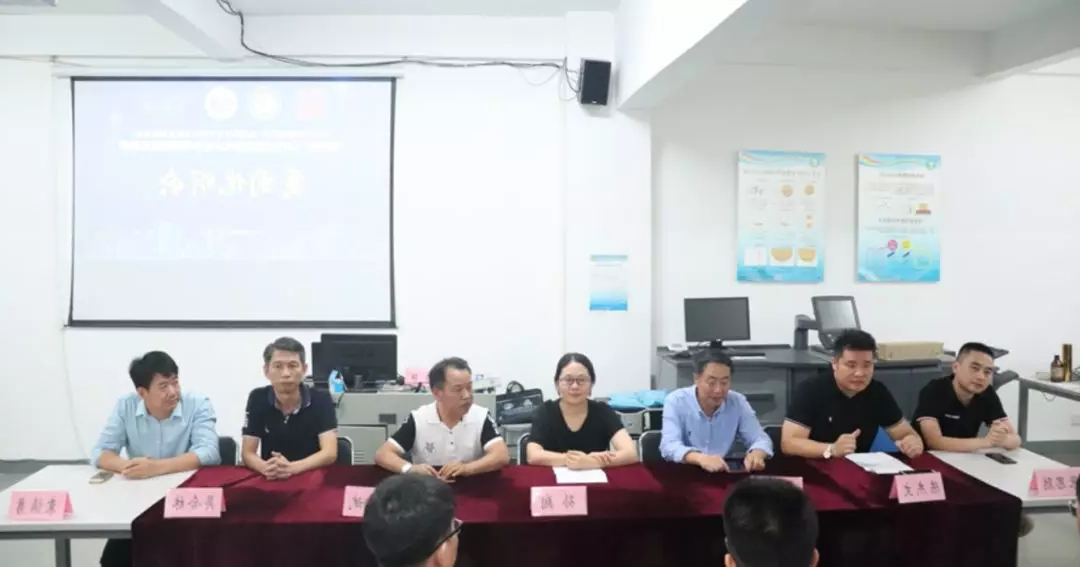 3D打印机造型技术大赛骨干参加会议