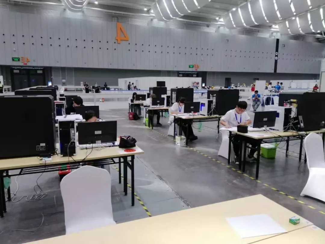 选手观看3D打印机操作需求 选手观看3D打印机操作需求