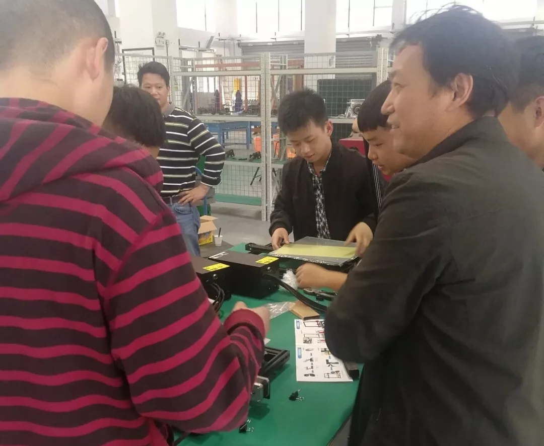 学生3D打印机培训