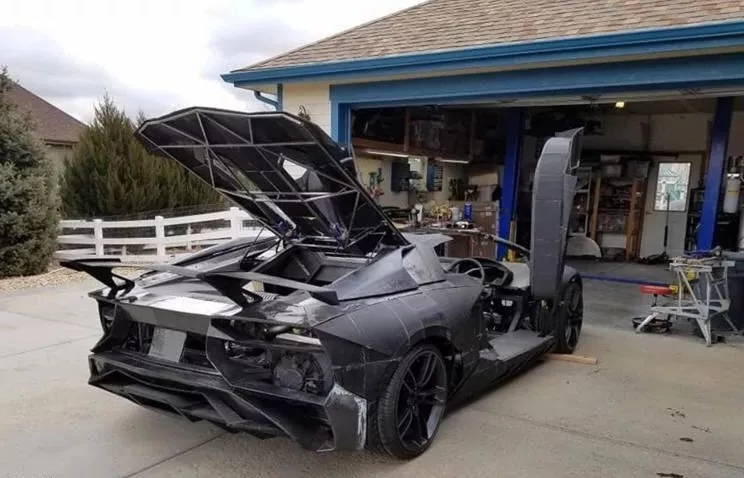 创想三维
3D打印机制造的兰博基尼 创想三维
3D打印机制造的兰博基尼